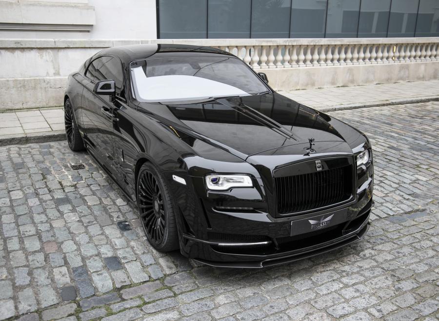  Rolls-Royce Wraith by ONYX Concept 2019 года  (фото 30 из 36)